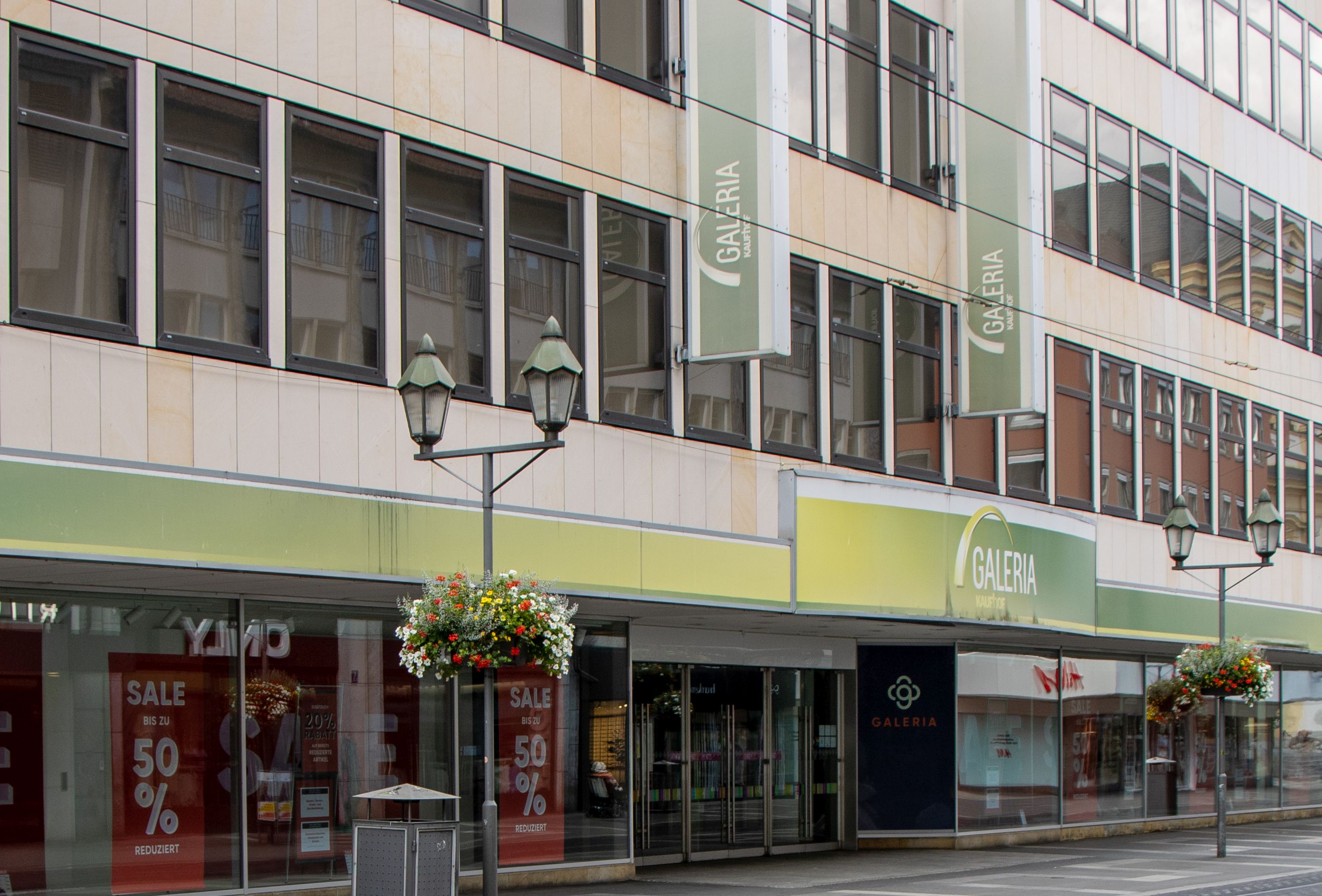 Die Galeria-Filiale in der Würzburger Schönborstraße ist von Schließung bedroht. (Foto: Wolfgang Keller)